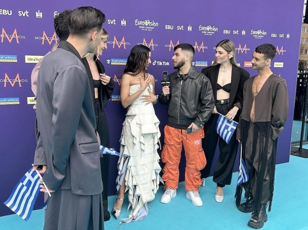 Άρωμα Κρήτης στη Eurovision – Ποια είναι η Ερασμία Μαρκίδη που τραγουδά δίπλα στη Μαρίνα Σάττι (pics)
